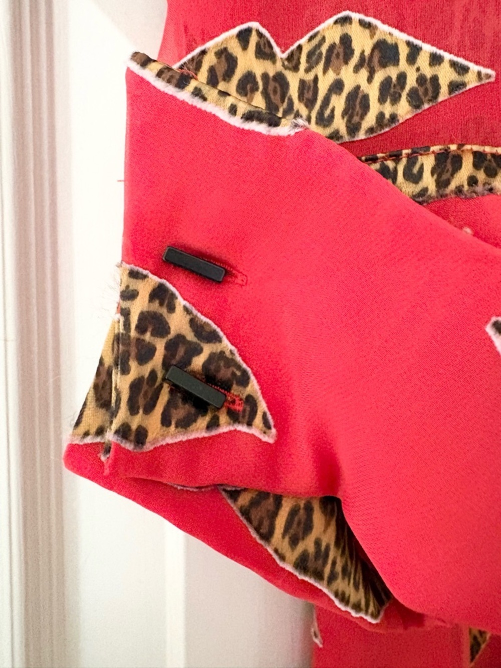 ALICE + OLIVIA x Donald Robertson Catina Faux-Wrap Cheetah Lips Dress sz 12 - Picture 8 of 13